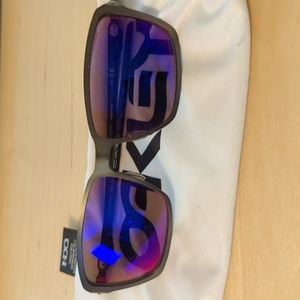 Oakley Tincan Carbon